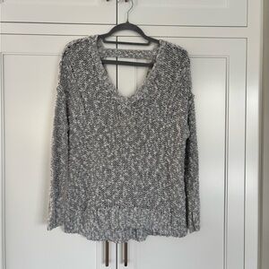 Hollister Women's V-Neck Sweater in Gray